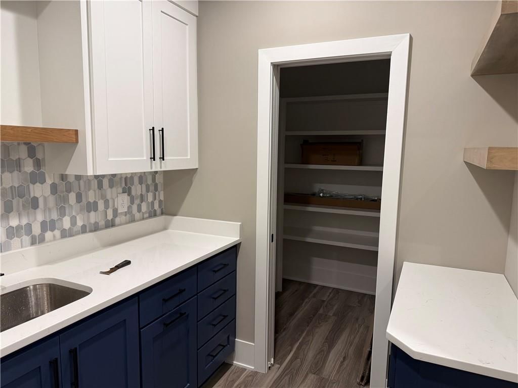 1100 SW Whispering Willow Way — photo 15