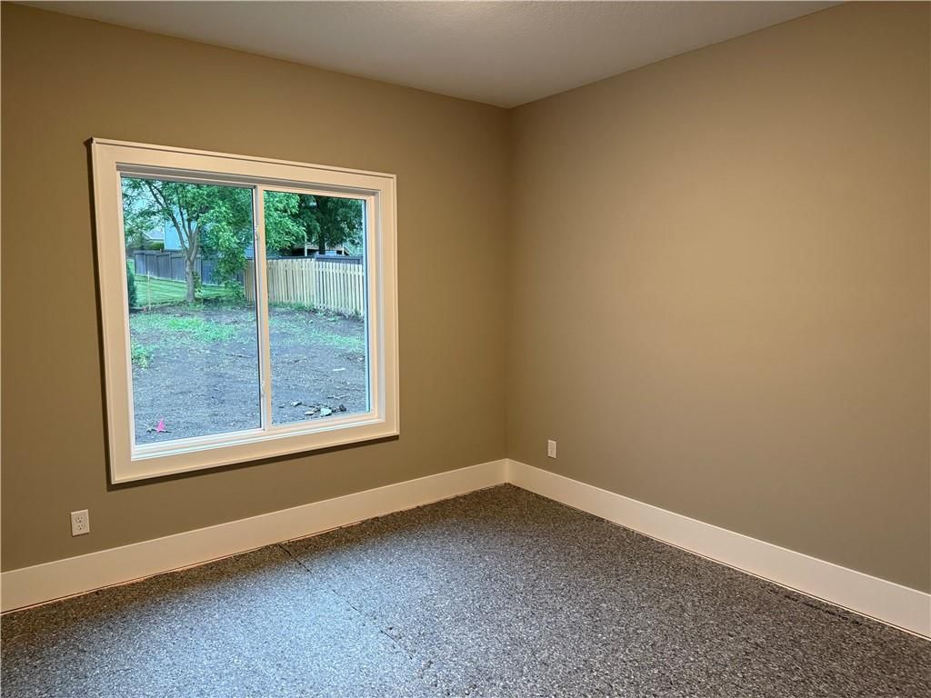 1100 SW Whispering Willow Way — photo 24