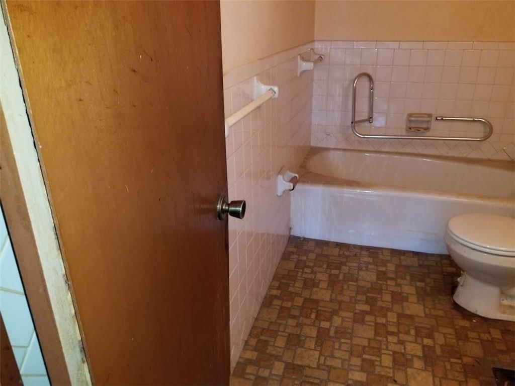 2914 N 79 Terrace — photo 28