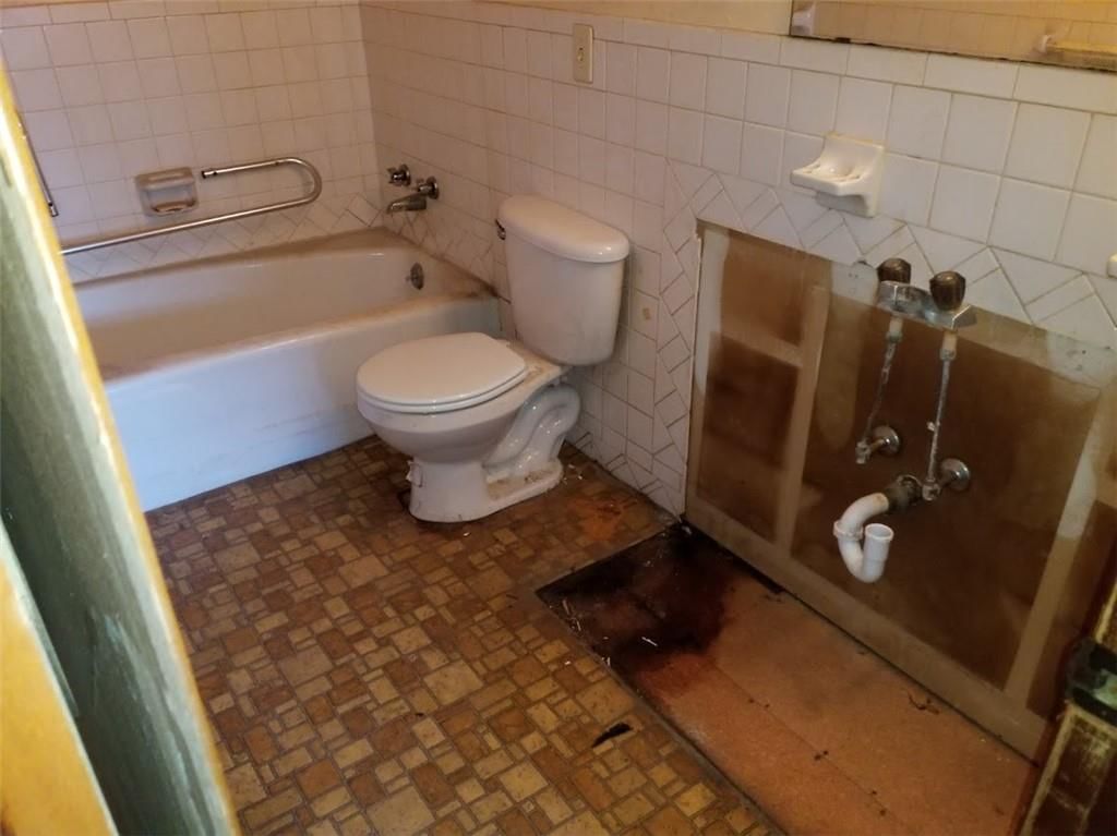 2914 N 79 Terrace — photo 30