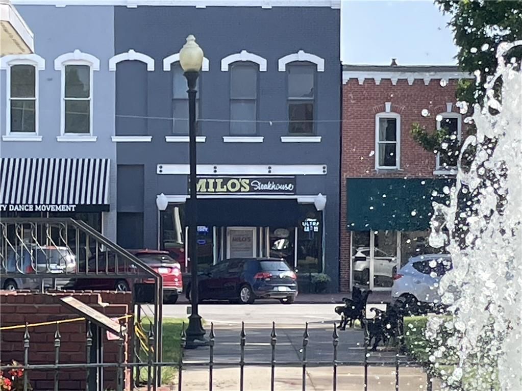 16 W Peoria Street — photo 2