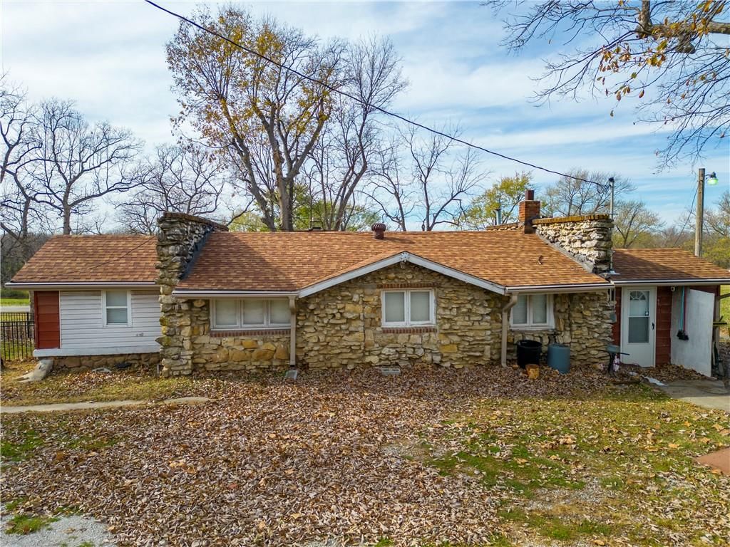 6666 Parkview Avenue — photo 4