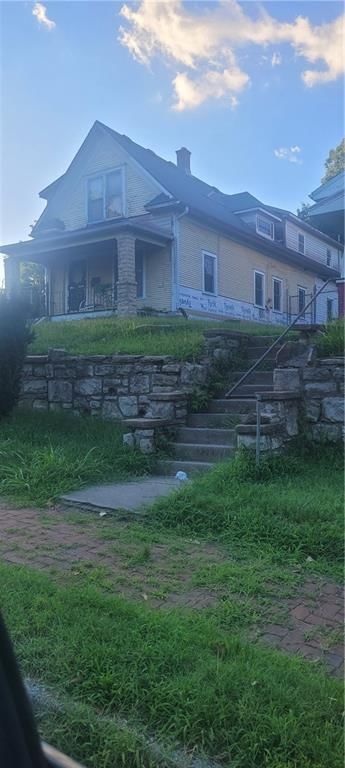 730 Troup Avenue — photo 3