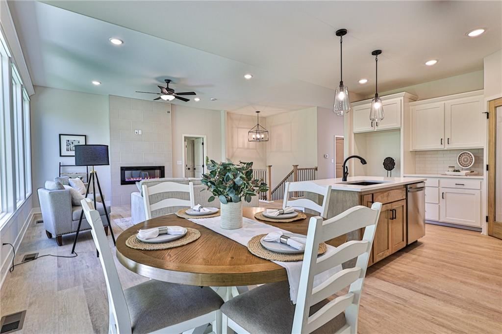 908 NW Crestwood Drive — photo 14