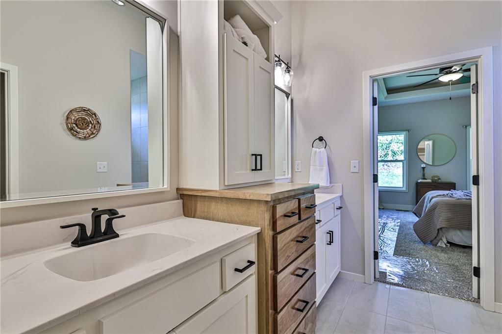 908 NW Crestwood Drive — photo 19