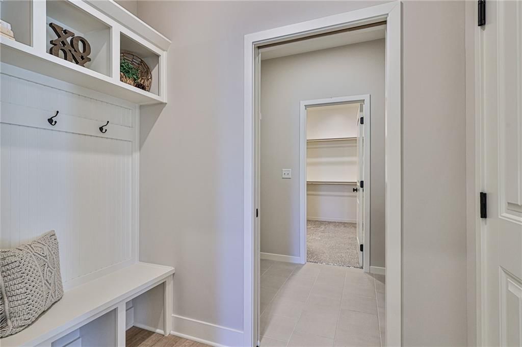 908 NW Crestwood Drive — photo 29