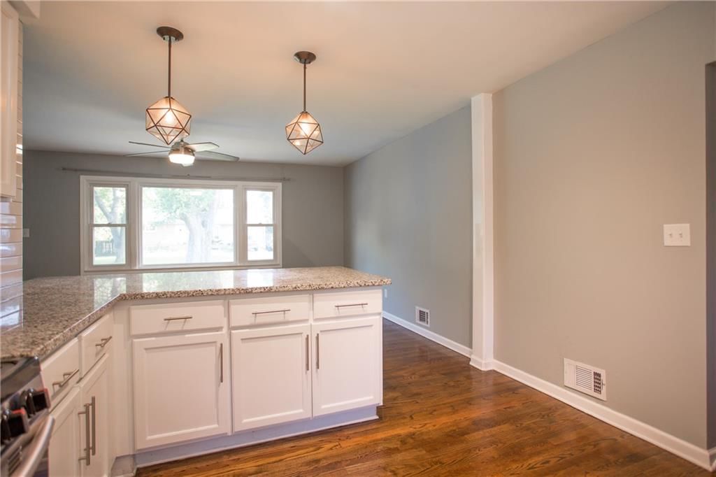 7900 W 85th Street — photo 11