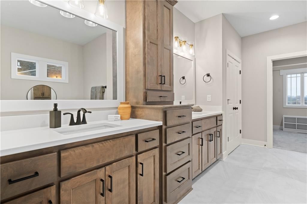 2139 NW Killarney Lane — photo 9