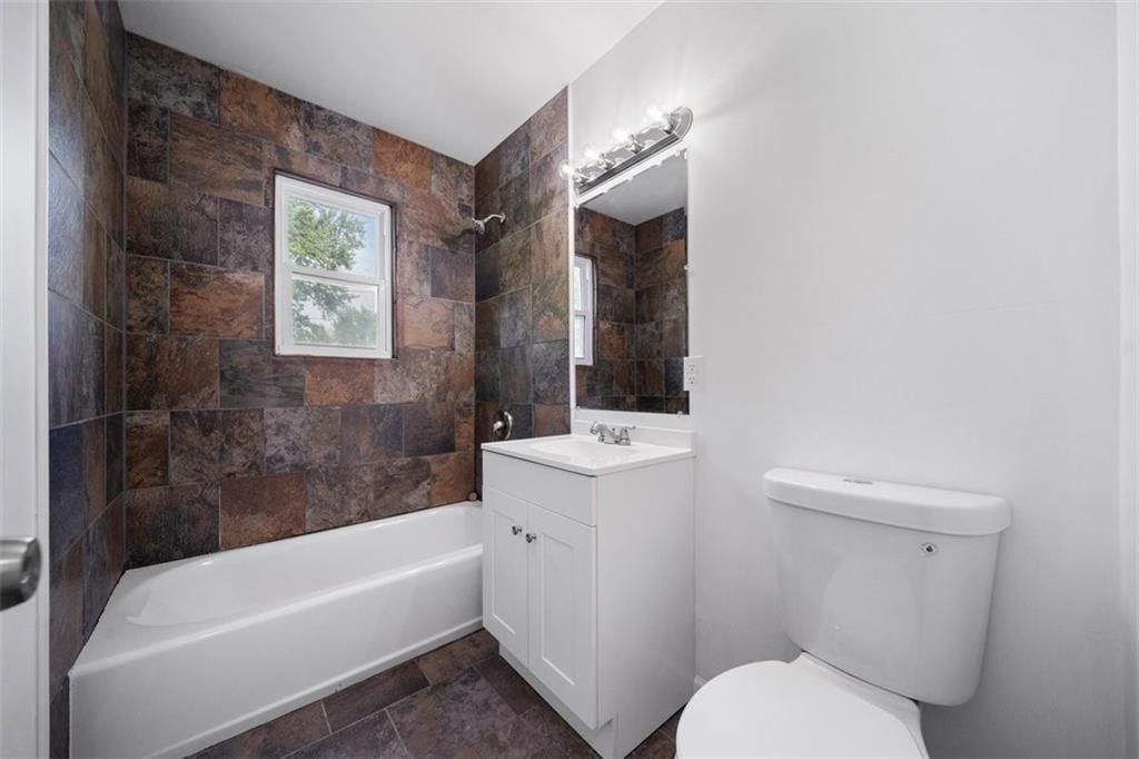 5129 N PALMER Avenue — photo 17