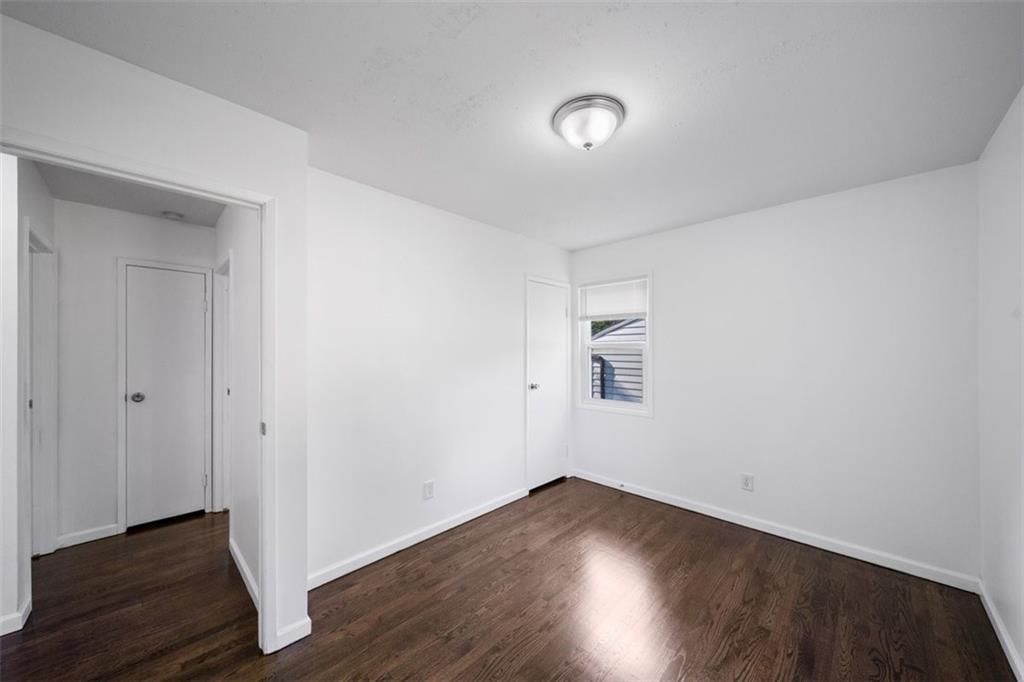 5129 N PALMER Avenue — photo 18