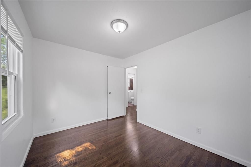 5129 N PALMER Avenue — photo 20