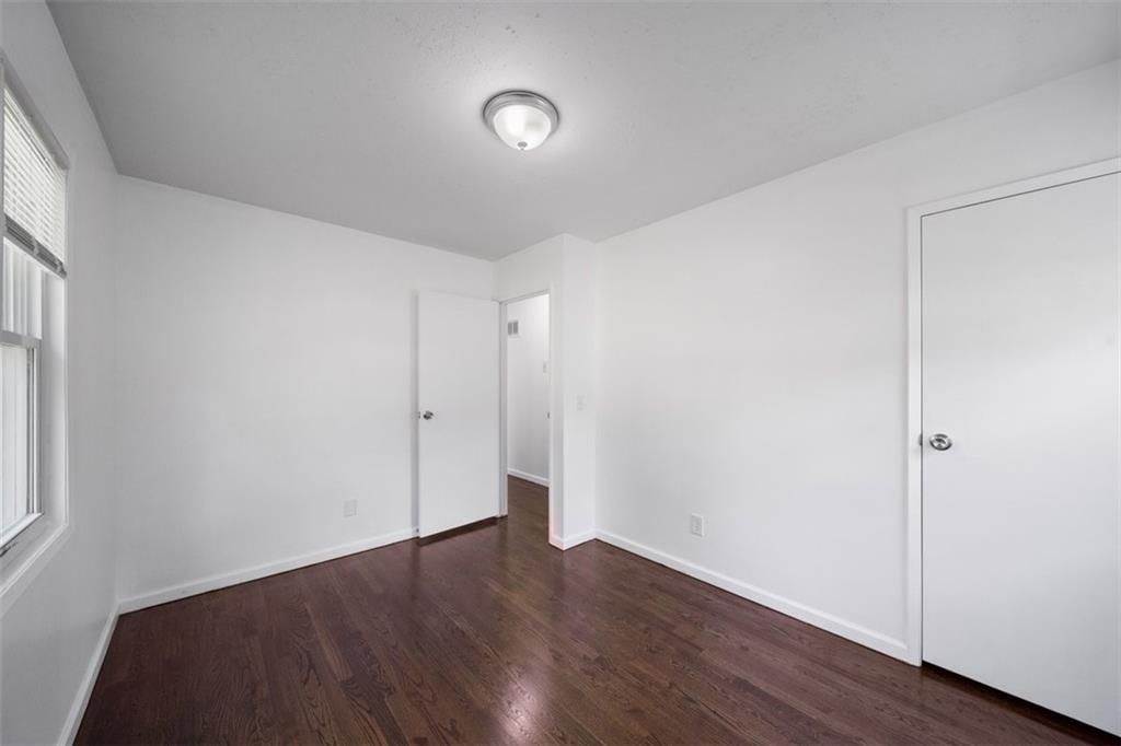 5129 N PALMER Avenue — photo 21