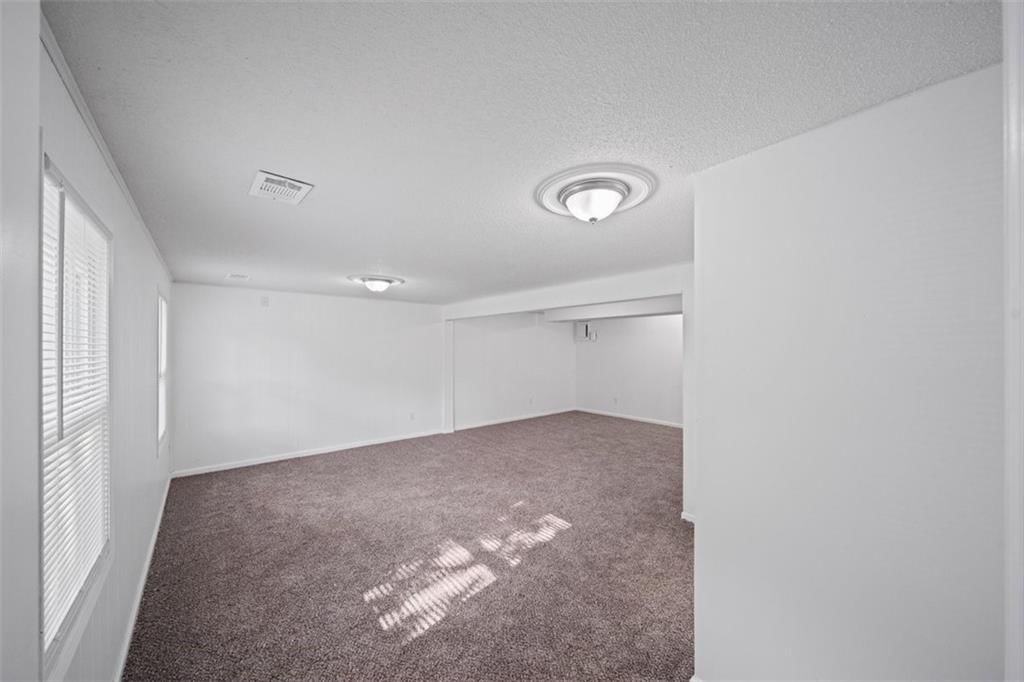 5129 N PALMER Avenue — photo 24