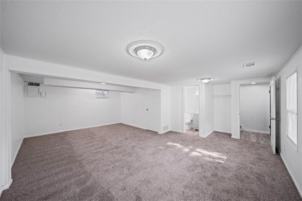 5129 N PALMER Avenue — photo 25