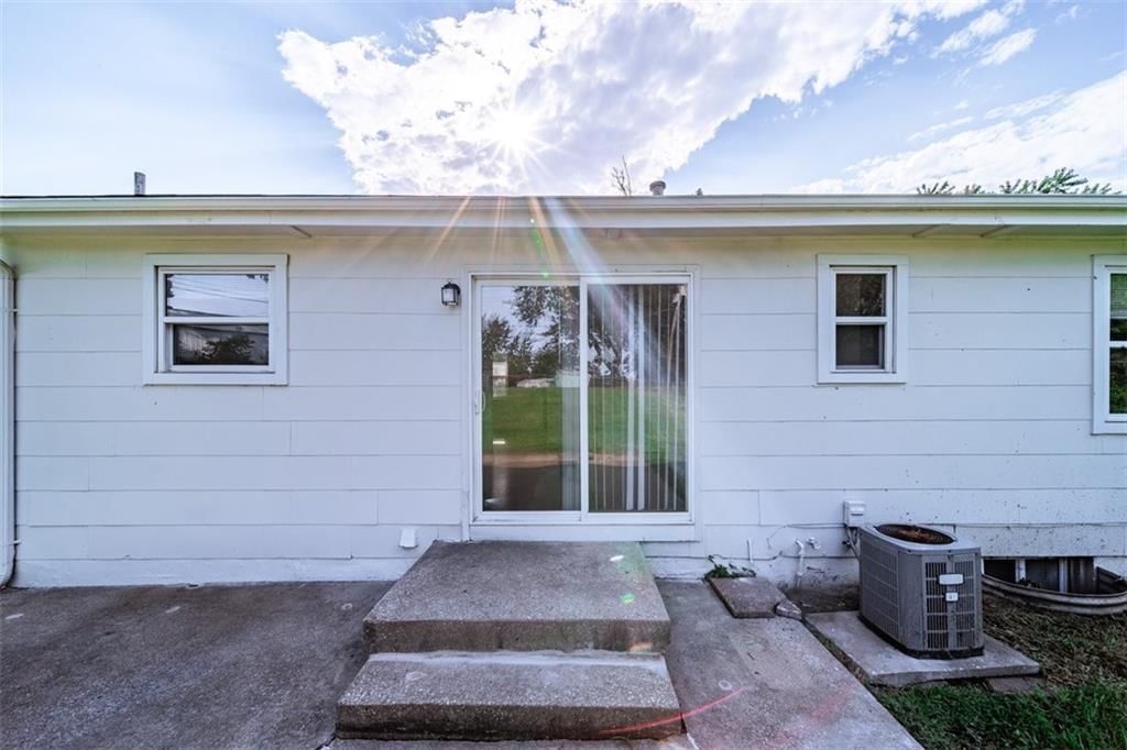 5129 N PALMER Avenue — photo 33