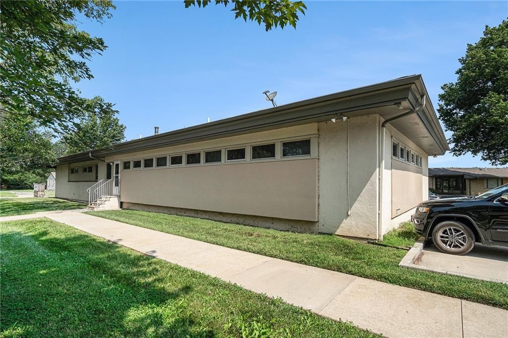 2 Holly Lane — photo 2