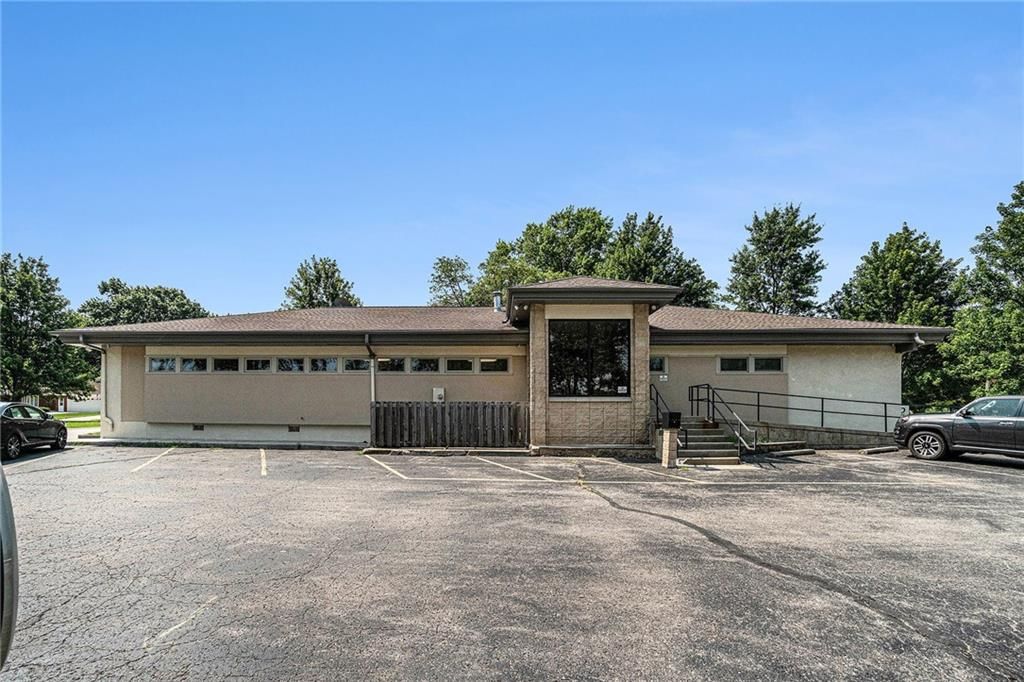 2 Holly Lane — photo 4