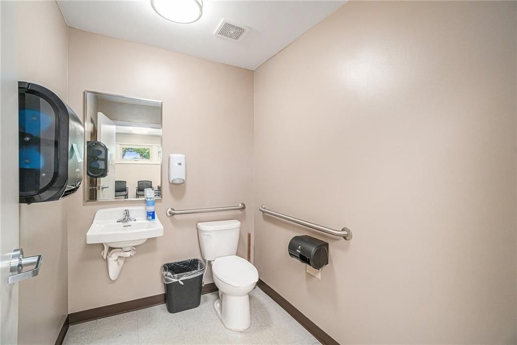 2 Holly Lane — photo 19