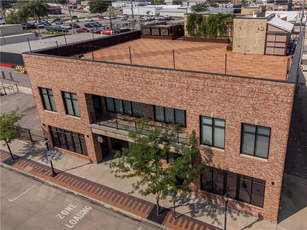 308 SE Douglas Street — photo 2