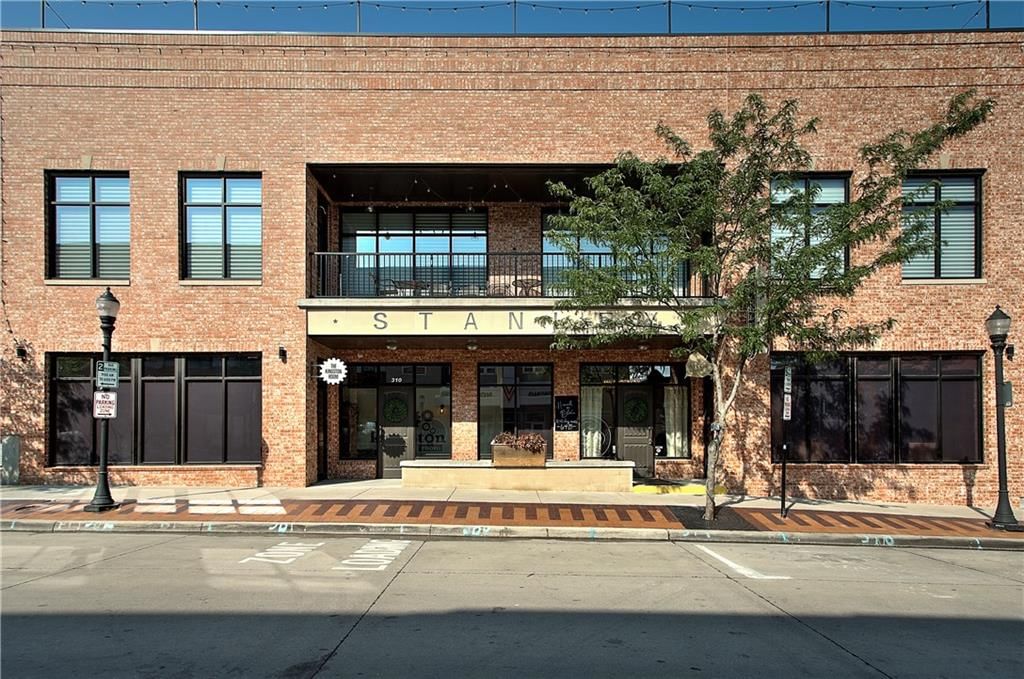 308 SE Douglas Street — photo 3