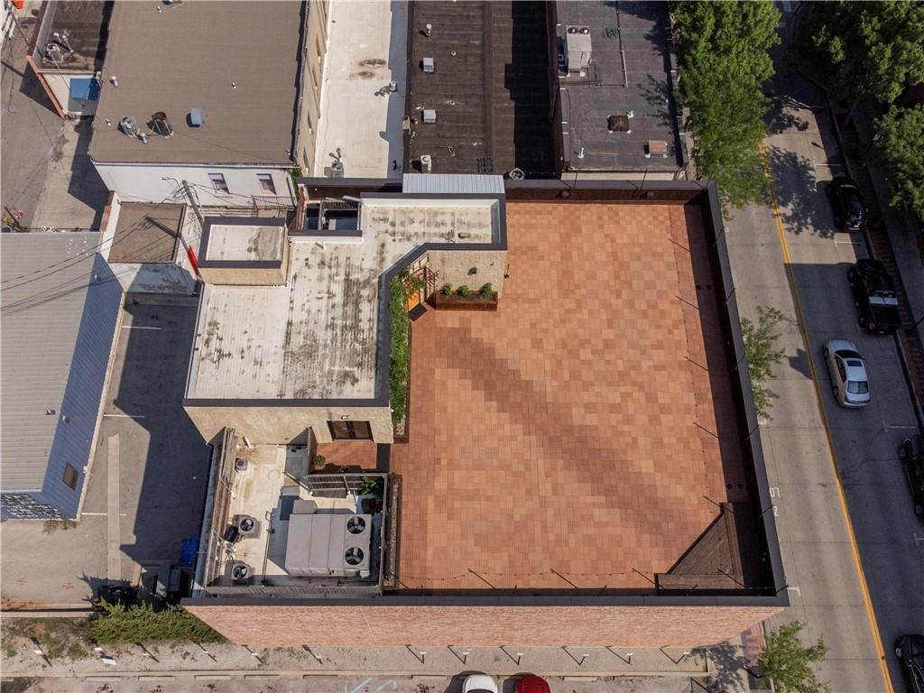 308 SE Douglas Street — photo 36