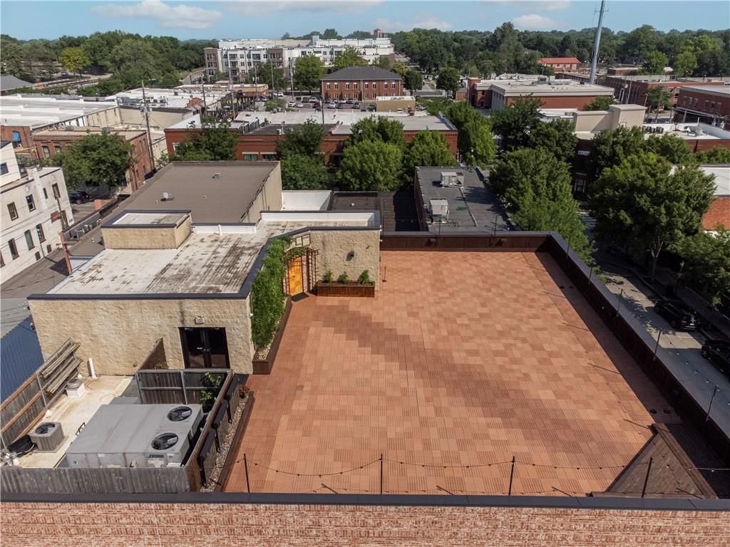 308 SE Douglas Street — photo 37
