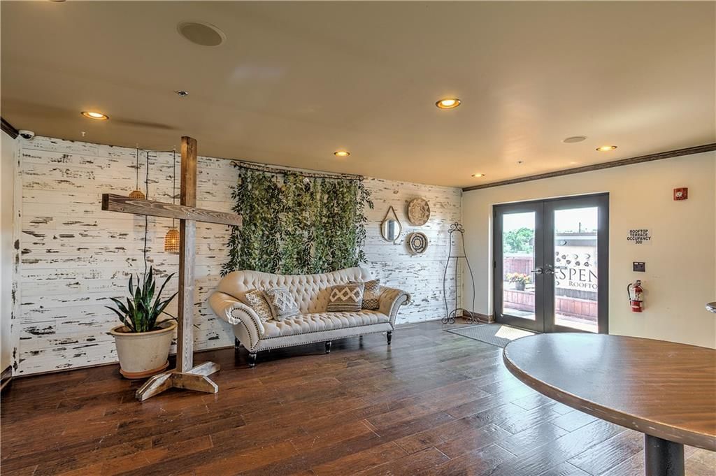 308 SE Douglas Street — photo 41