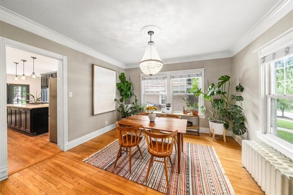 Photo 5 of 47 - 401 W 60th Terrace