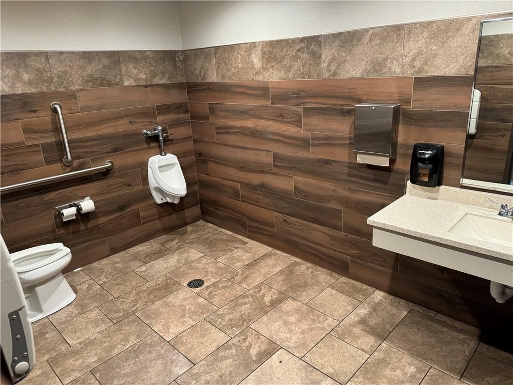 1403 S Hwy 32 Highway — photo 25