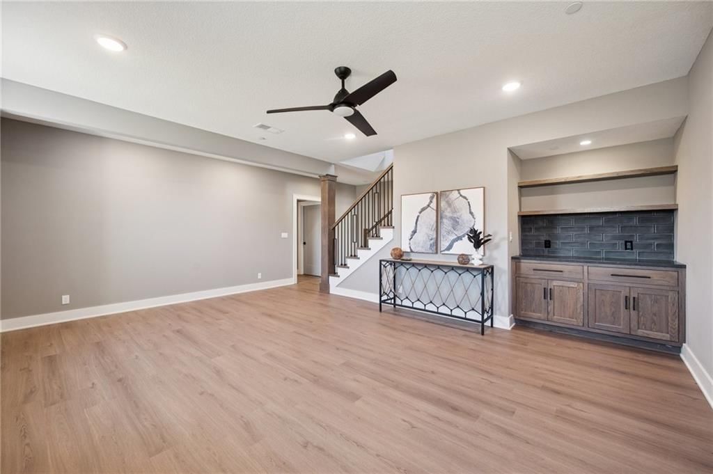 13709 Pembroke Lane — photo 28