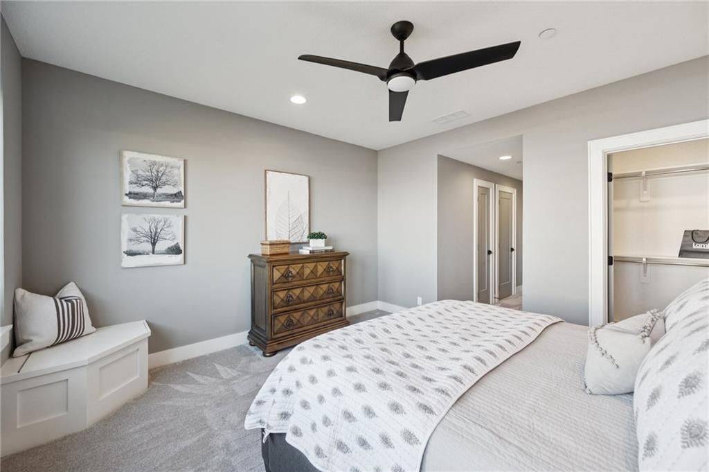 13709 Pembroke Lane — photo 32