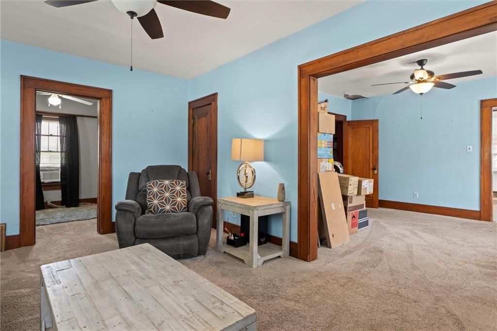 Photo 6 of 18 - 314 E Lexington Street