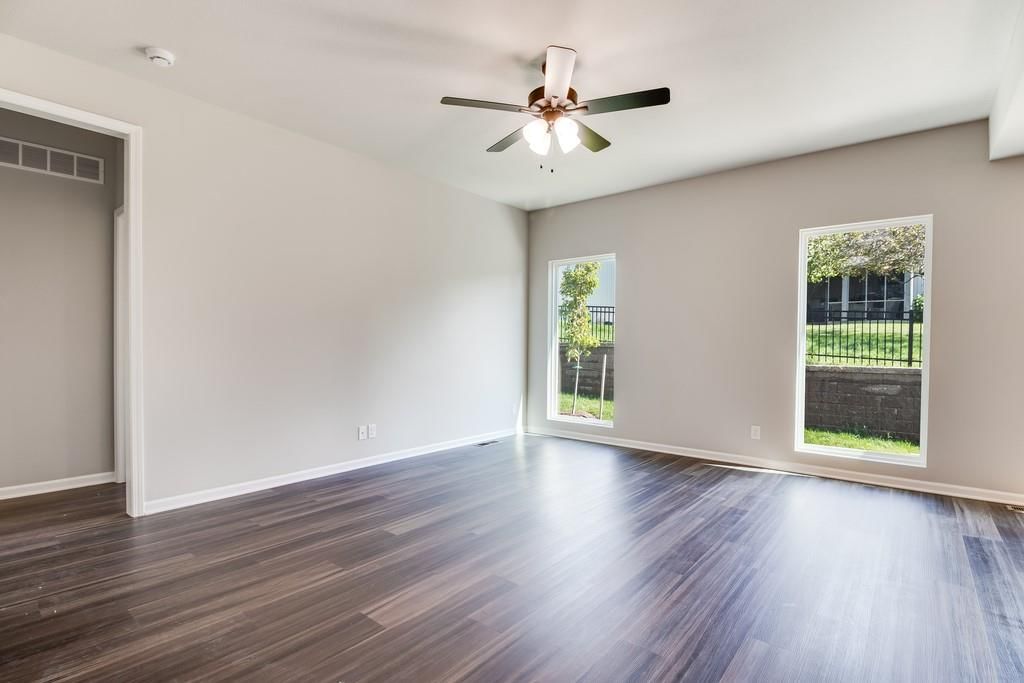 2207 Crestview Place — photo 4