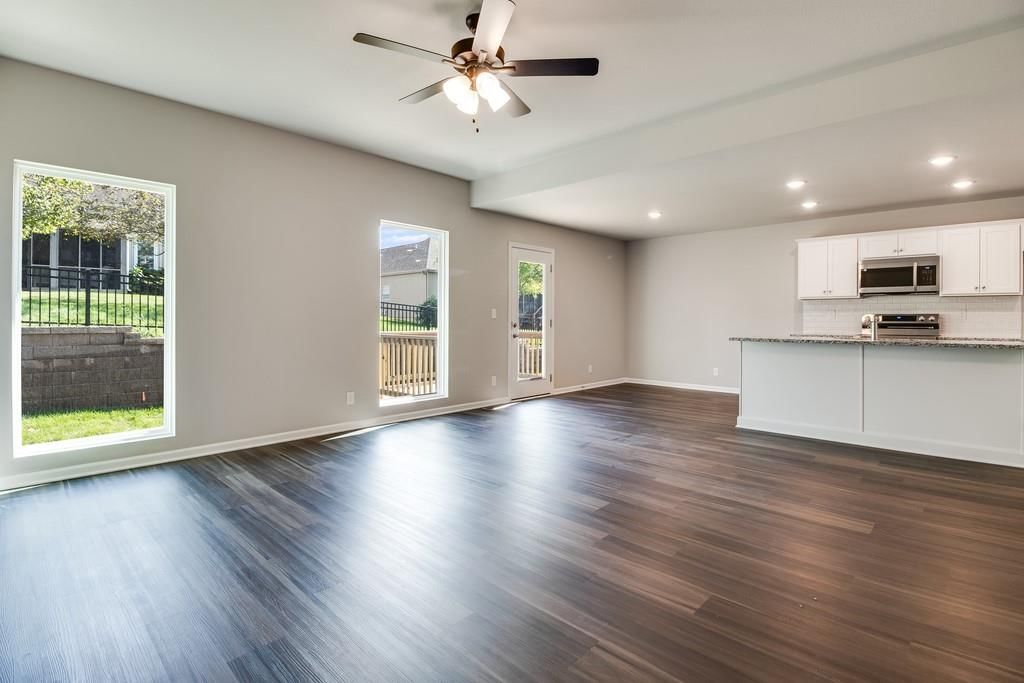 2207 Crestview Place — photo 5