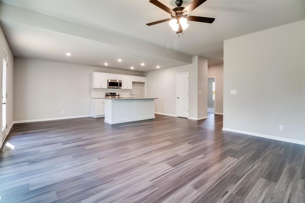 2207 Crestview Place — photo 6