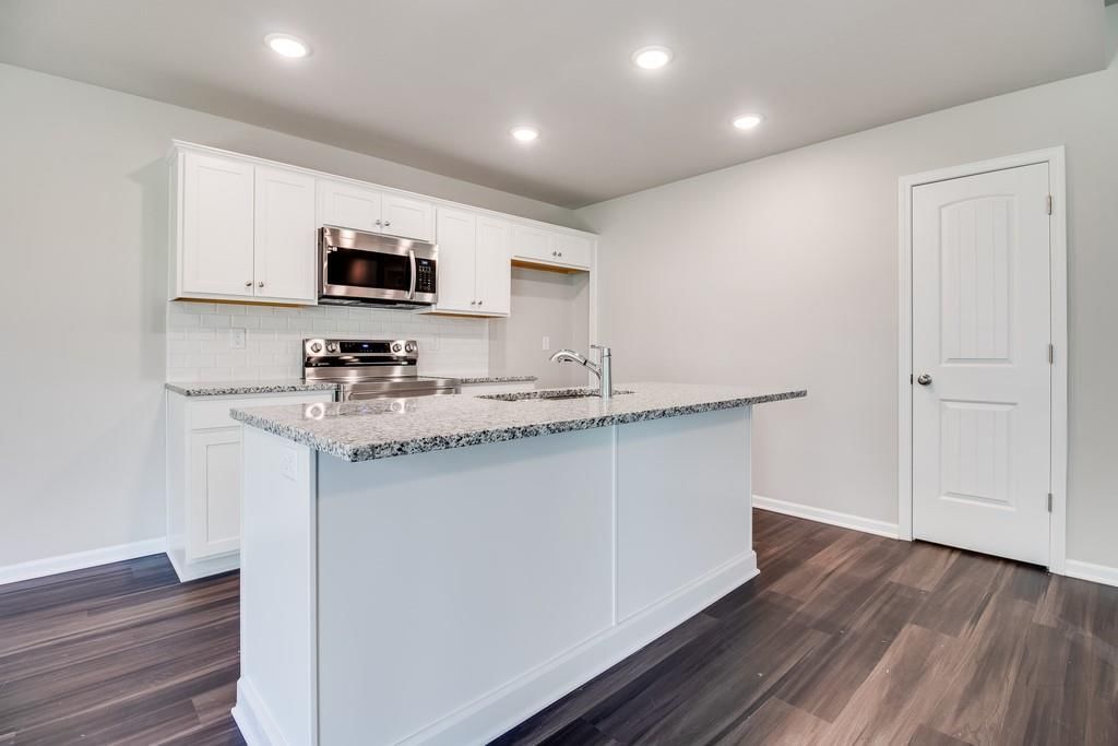 2207 Crestview Place — photo 12