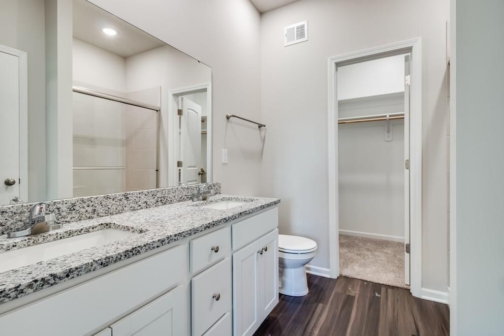 2207 Crestview Place — photo 15