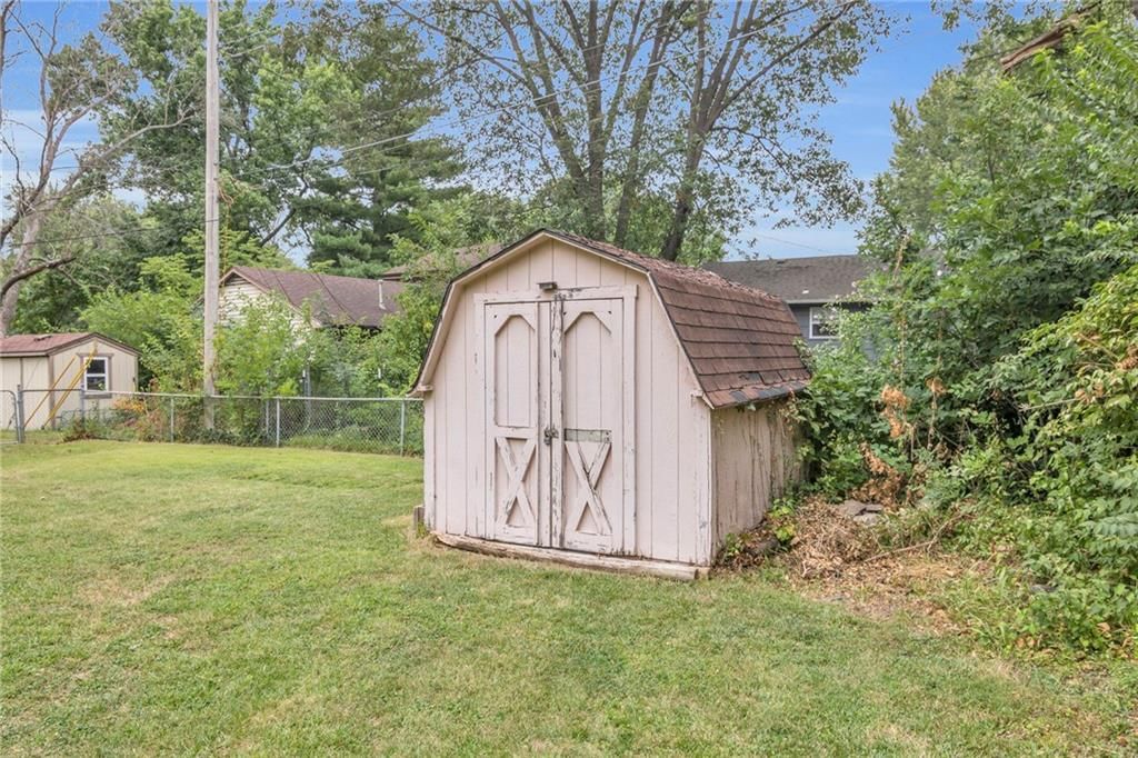 11303 Kensington Avenue — photo 30