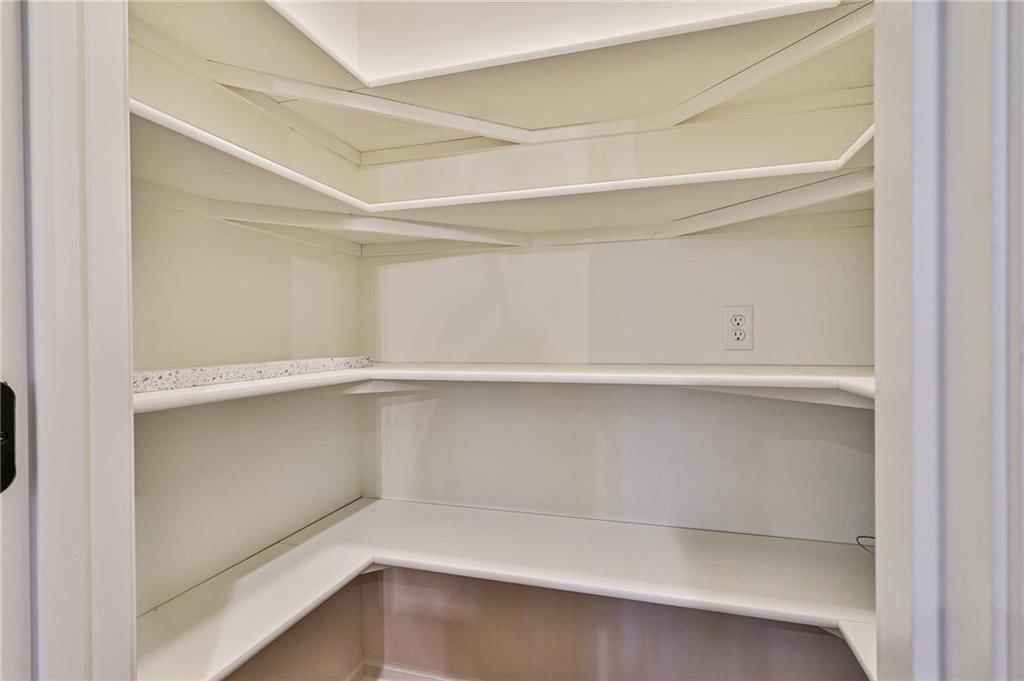 913 NW Crestwood Drive — photo 23