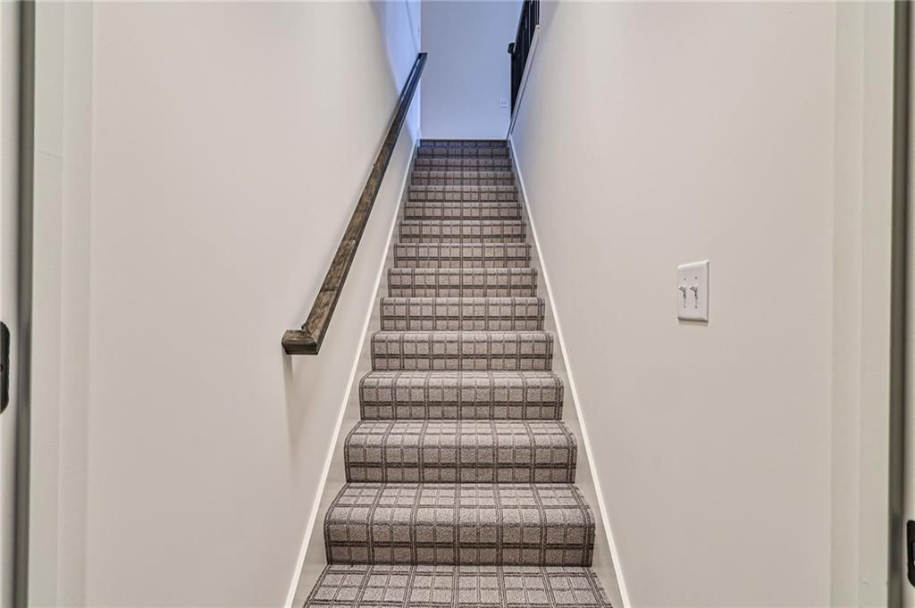 913 NW Crestwood Drive — photo 30