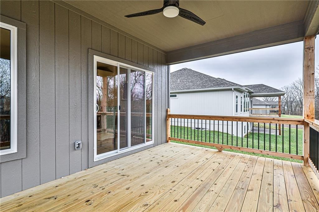913 NW Crestwood Drive — photo 33