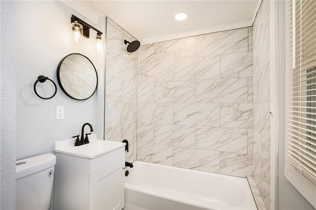 110 S Neconi Avenue — photo 6