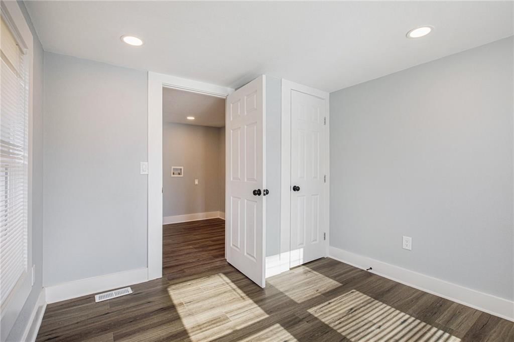 110 S Neconi Avenue — photo 12
