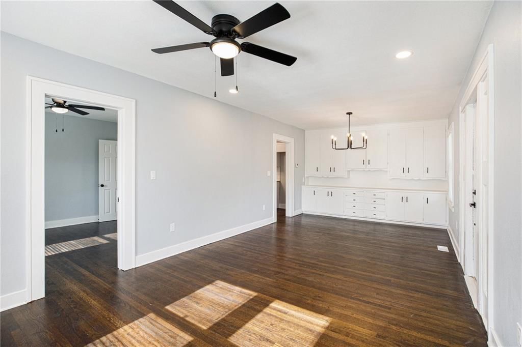 110 S Neconi Avenue — photo 16