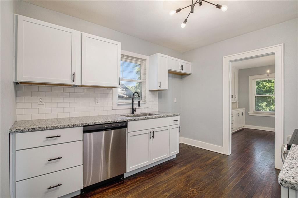 110 S Neconi Avenue — photo 22