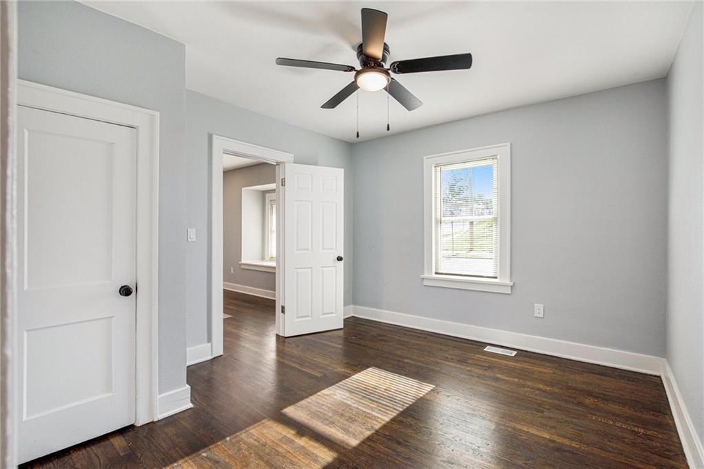 110 S Neconi Avenue — photo 23