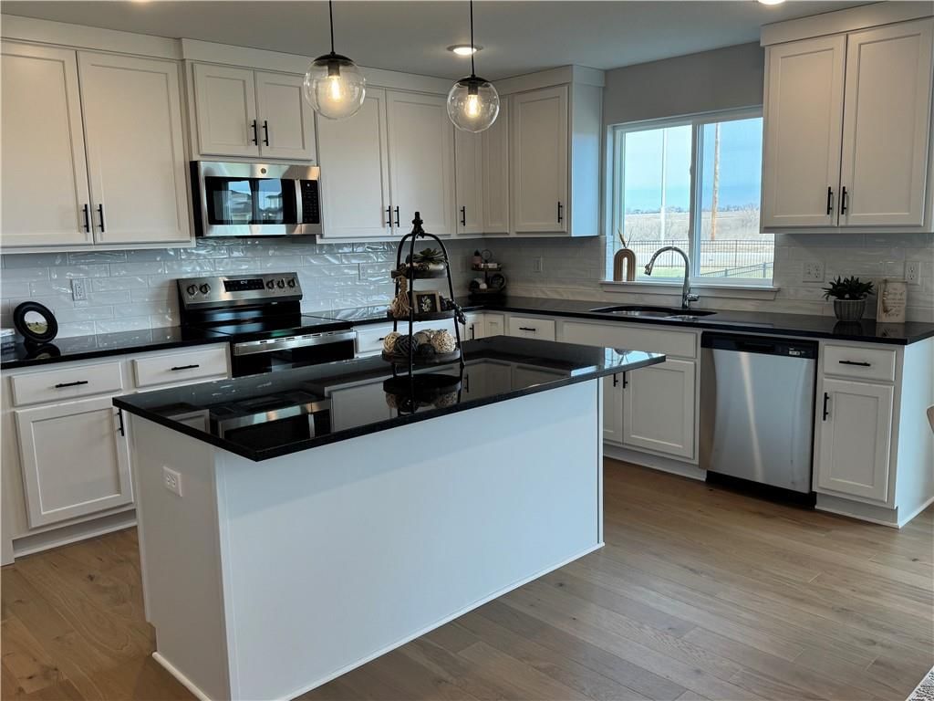 17713 Houston Street — photo 10