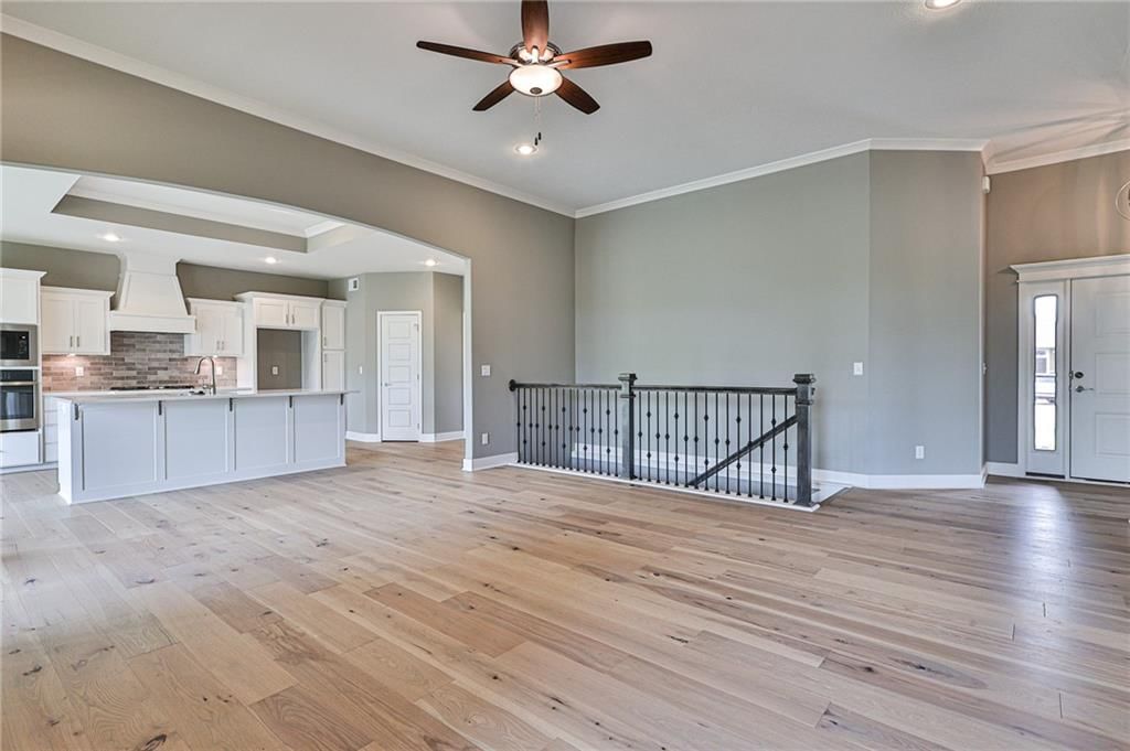 10135 N Winchester Avenue — photo 5