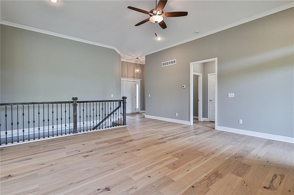 10135 N Winchester Avenue — photo 6
