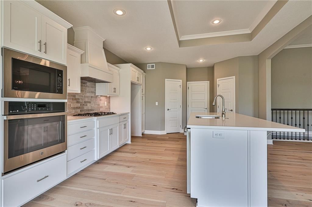10135 N Winchester Avenue — photo 14